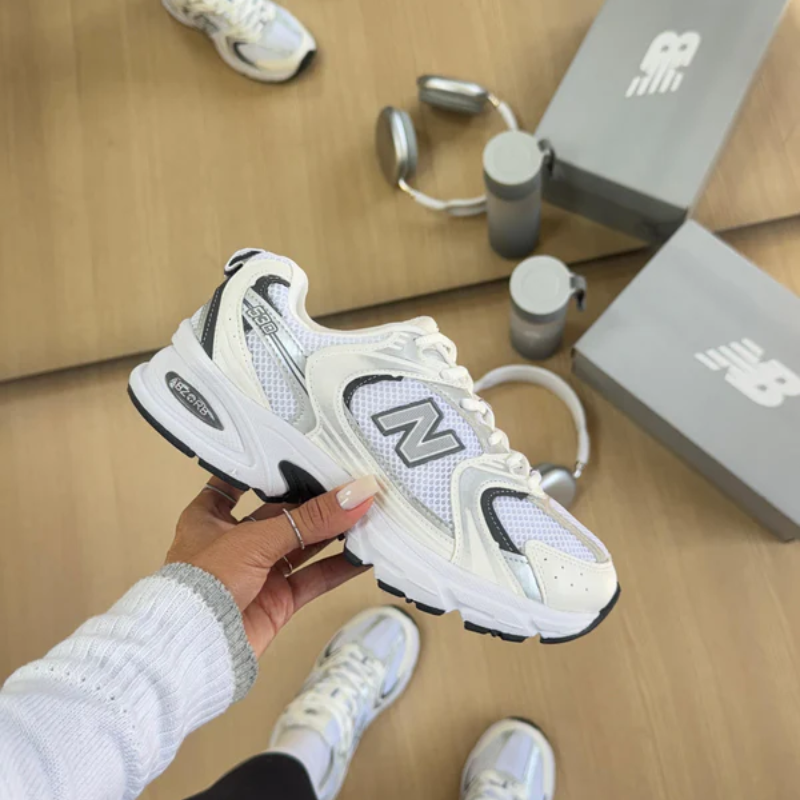 NB 530 White
