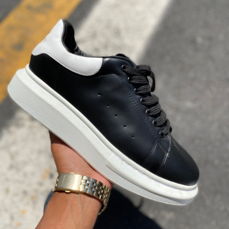Alexander McQueen Black/White