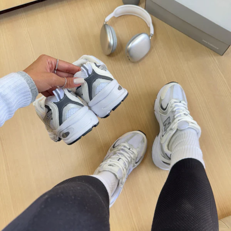 NB 530 White