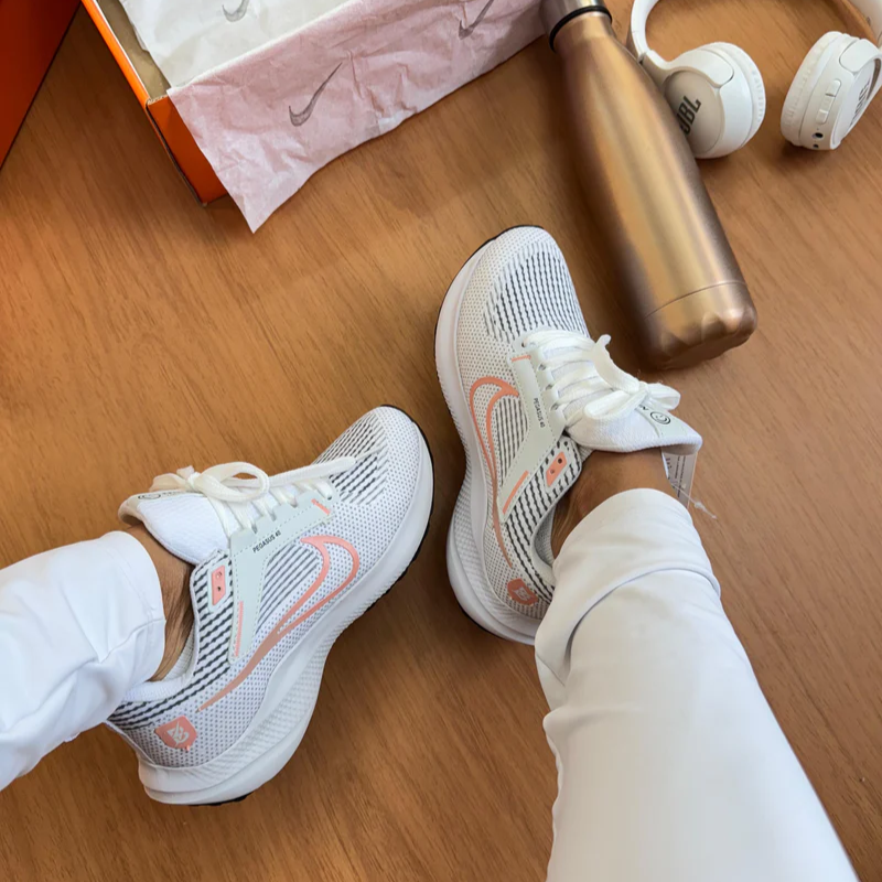 Pegasus White/Guava