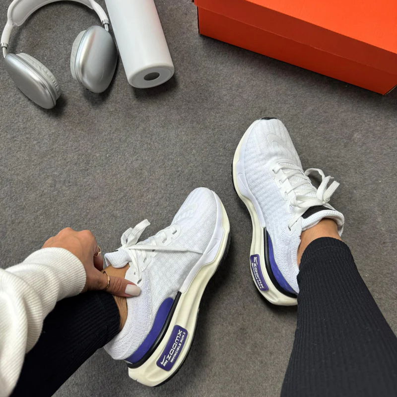 Invincible Run White/Purple