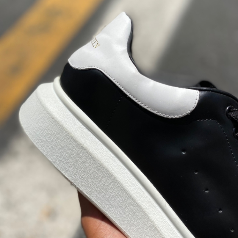 Alexander McQueen Black/White