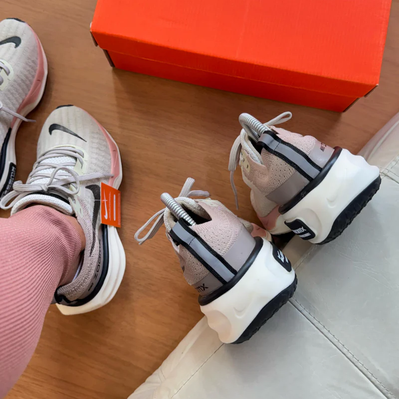 Nike Zoom Invincible Run Nude