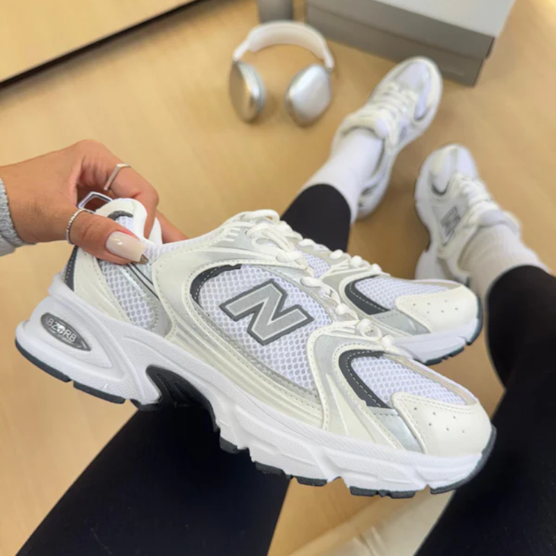 NB 530 White