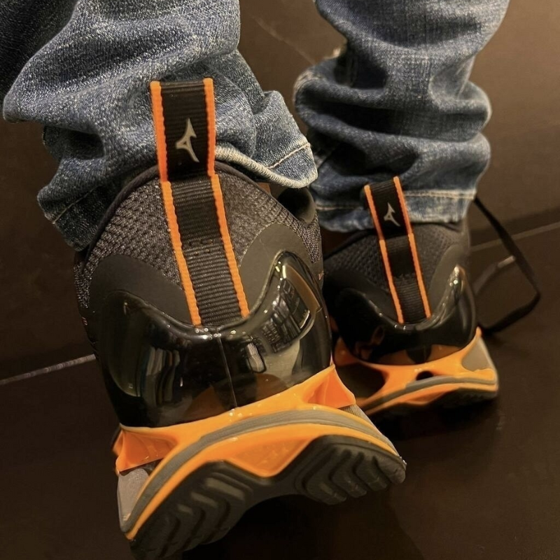 Wave Prophecy 13 Black & Orange
