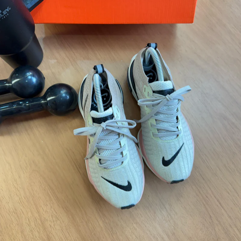 Nike Zoom Invincible Run Nude