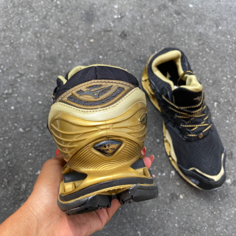 Wave Prophecy 9 Black & Gold