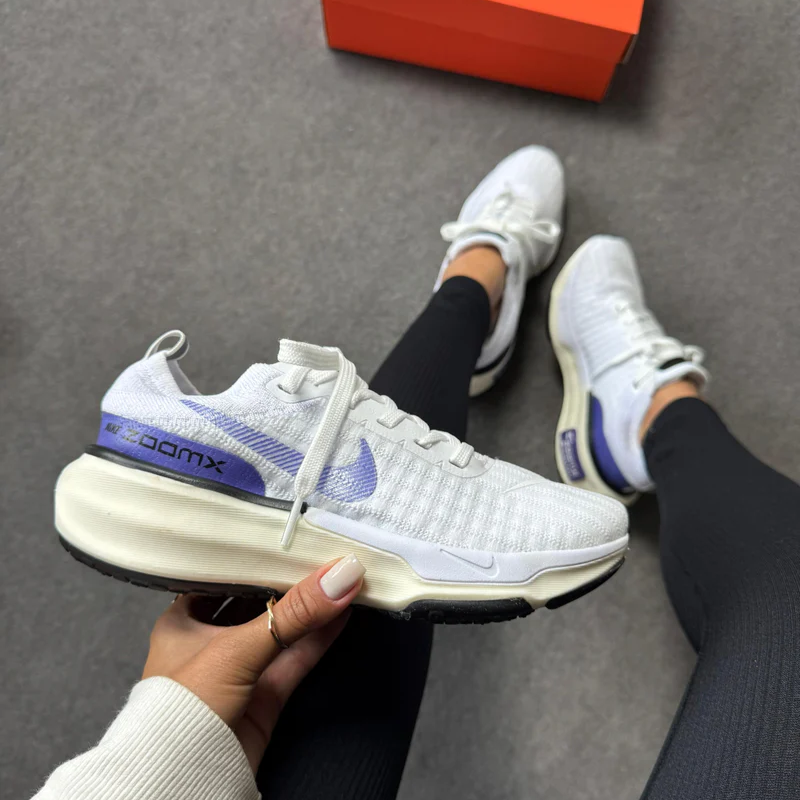 Invincible Run White/Purple