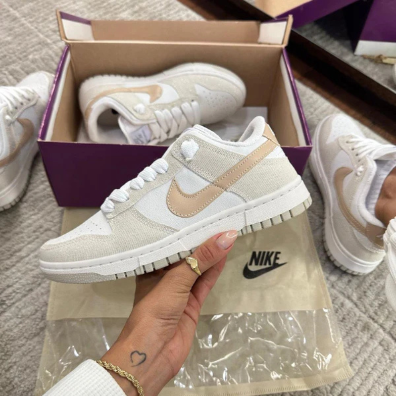 Dunk Low Rose & White