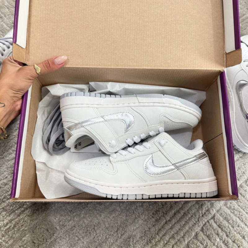 SB Dunk Low Silver