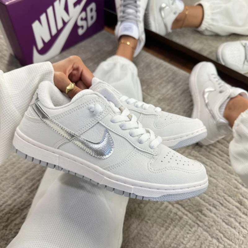 SB Dunk Low Silver