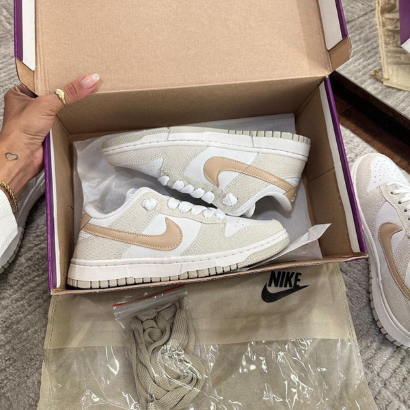 Dunk Low Rose & White