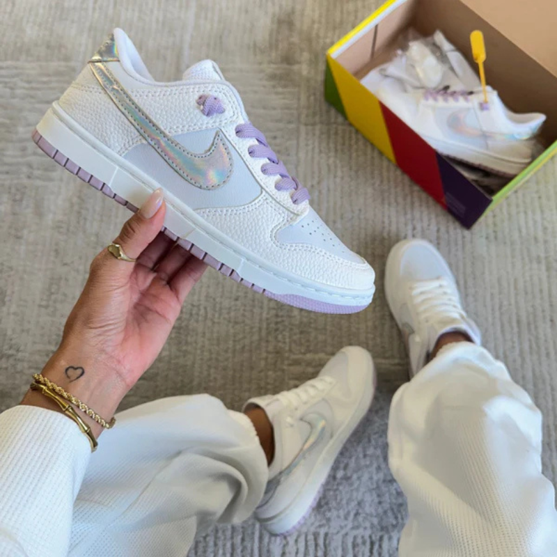 SB Dunk Low Holografic