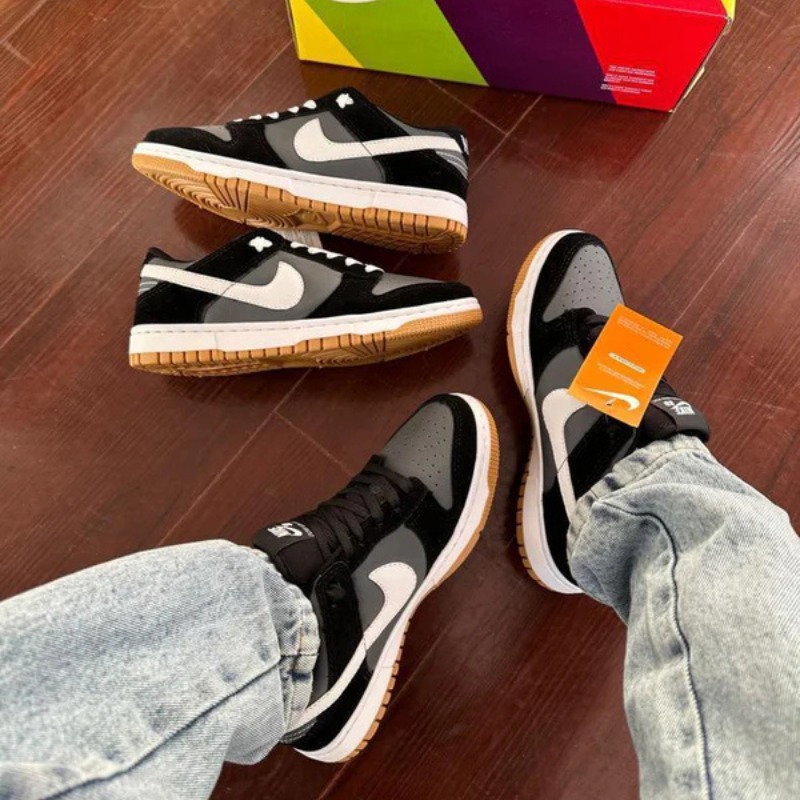 SB Dunk Low