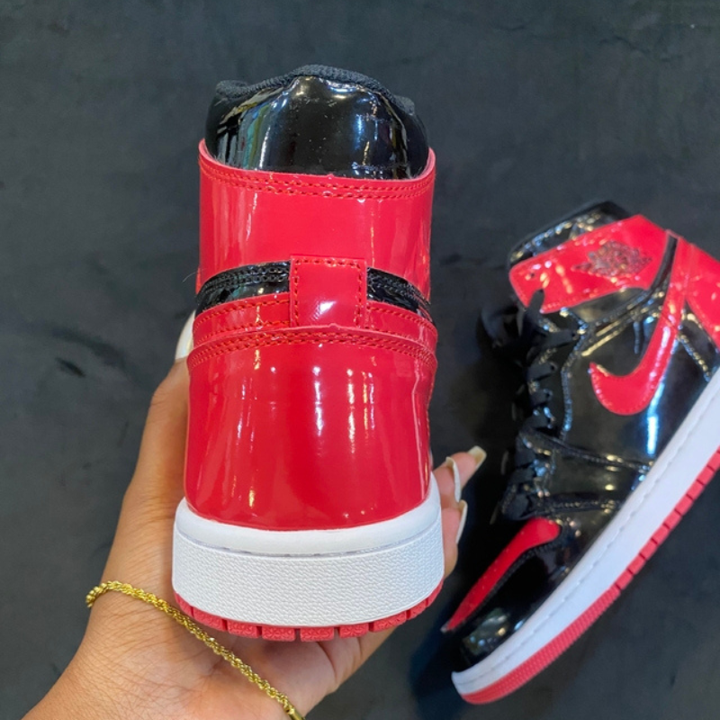 Air Jordan 1 high Red Retro OG Sparkling