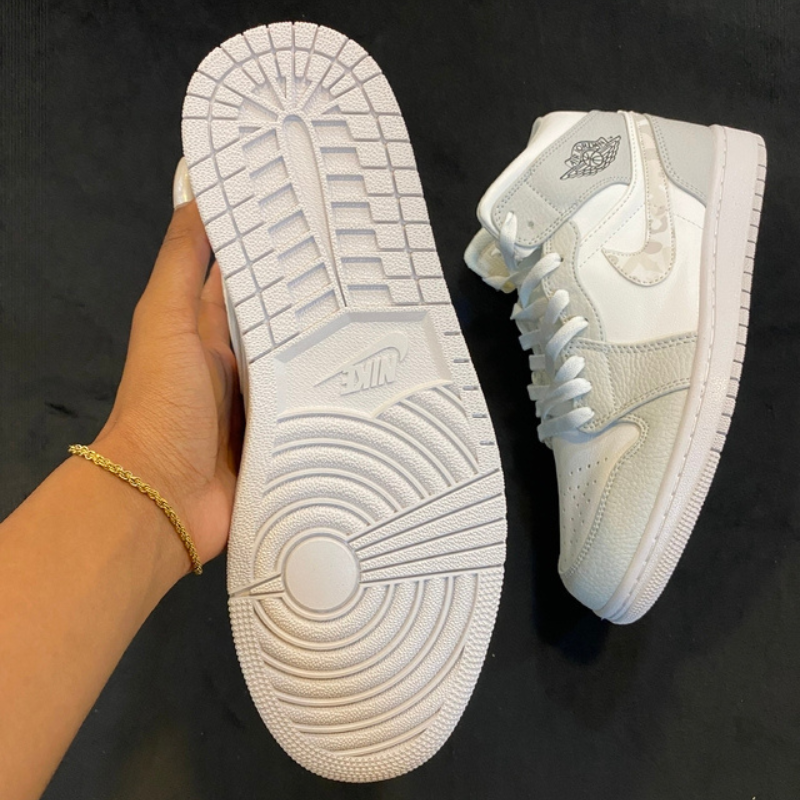 Air Jordan 1 Mid White & Gray