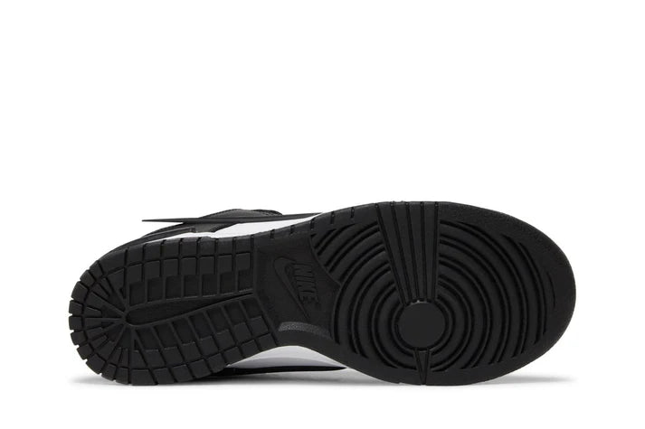 SB Dunk Low Twist Panda