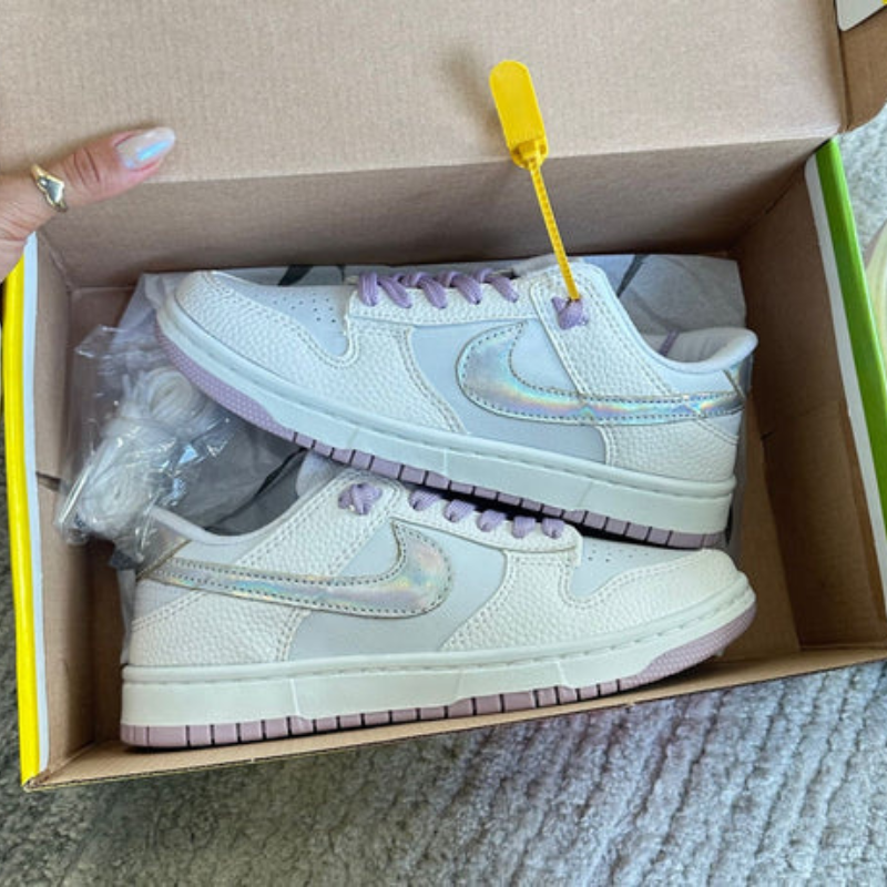 SB Dunk Low Holografic