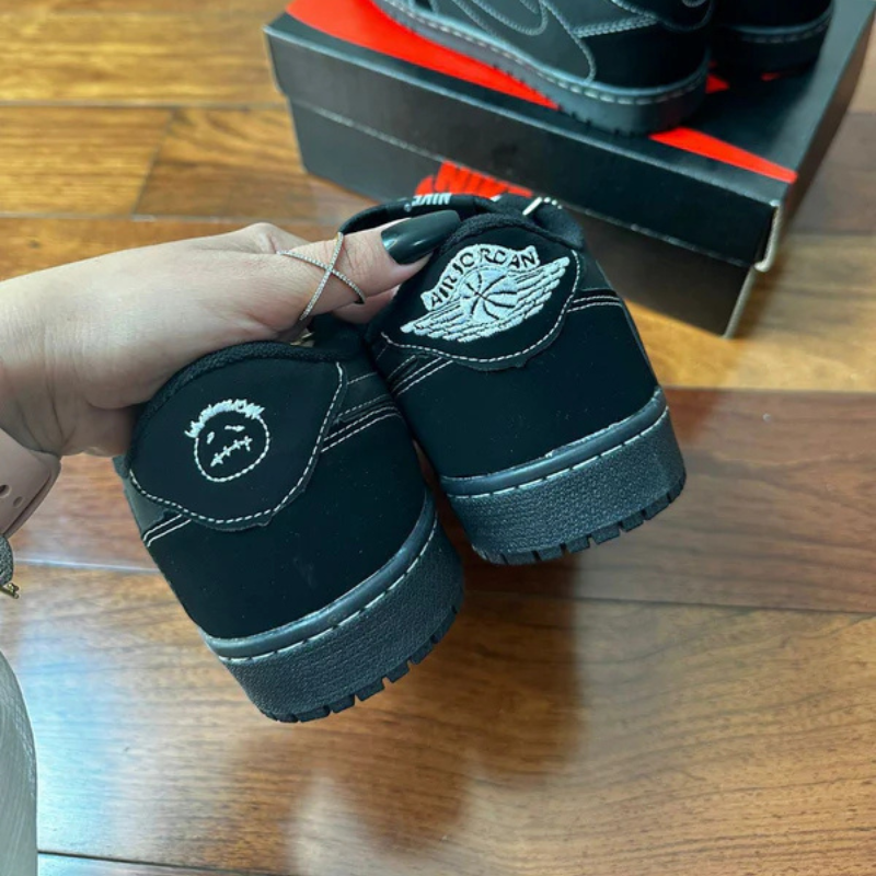 Air Jordan x Travis Scott "Phantom"
