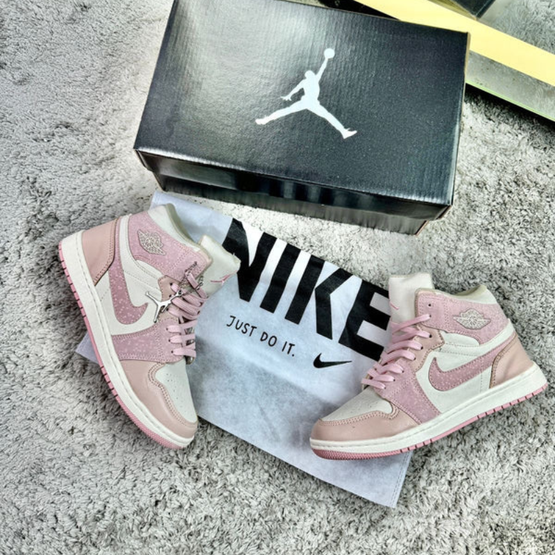 Air Jordan 1 high Paris