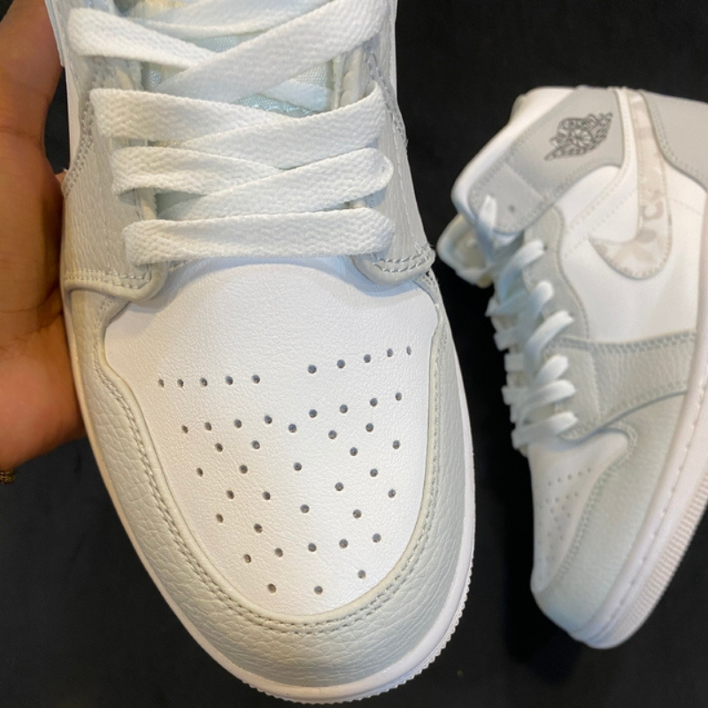 Air Jordan 1 Mid White & Gray