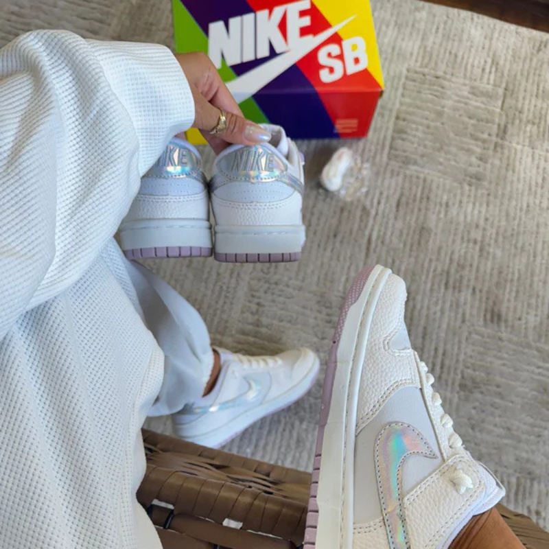 SB Dunk Low Holografic