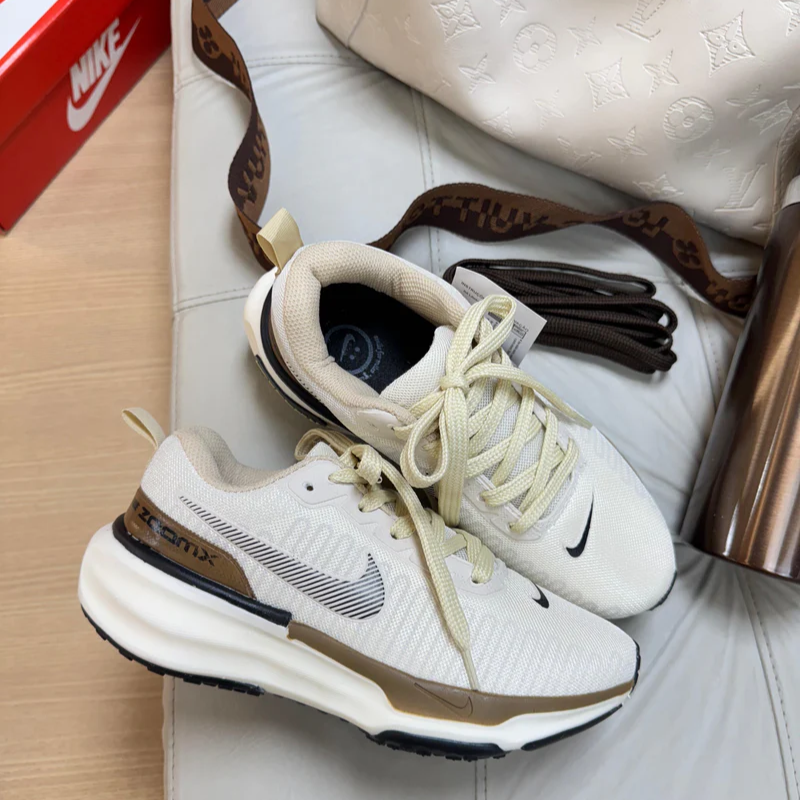 Nike Invincible Run Off/Café