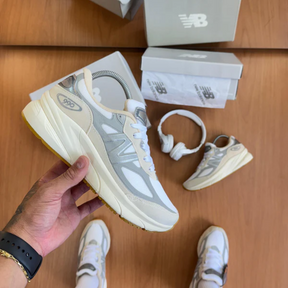 NB 990 White/Silver
