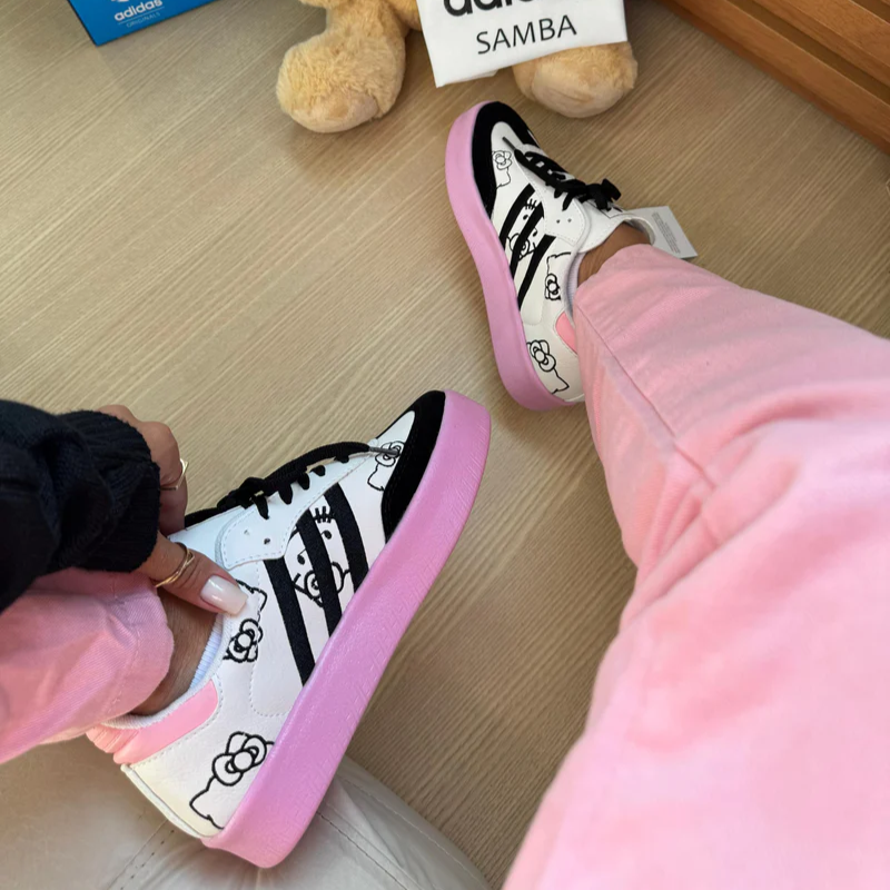 Tênis Adidas Samba Hello Kitty