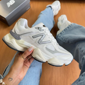 NB 9060 White Silver Couro