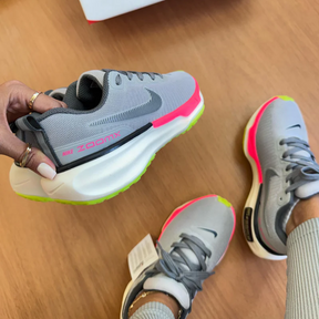 Invencible Run 3 Gray/Pink