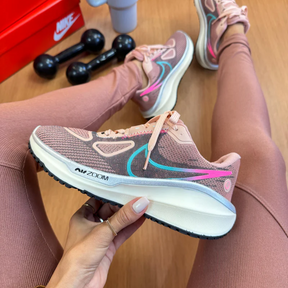 Nike Vomero 17 Pink