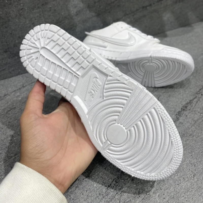 SB Dunk Low Twist White