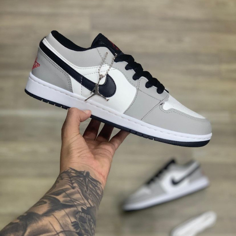 Air Jordan Low Light Smoke