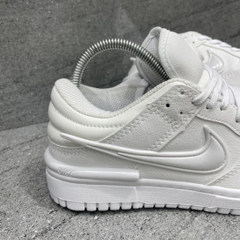 SB Dunk Low Twist White